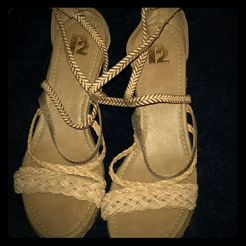 Women's shoes